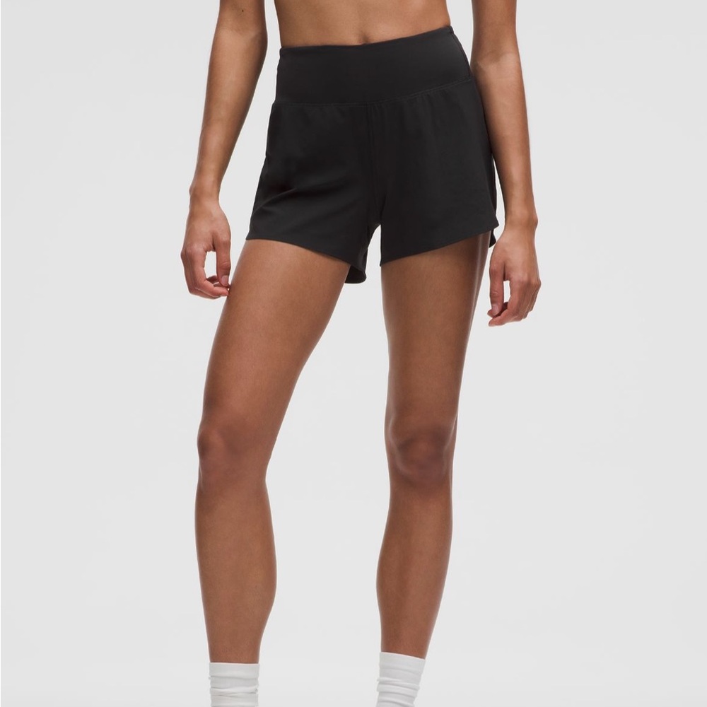 Lululemon Speed Up High Rise 4” lined shorts